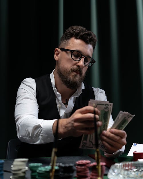 Betmoj Liberia Poker: Strategi Dan Tips Bermain